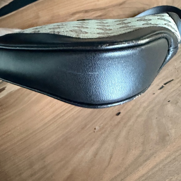 Gucci Jackie Collection Shoulder Bag - Picture 3 of 9